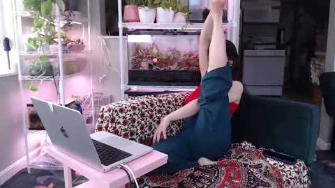 ANR Mommy online show from February 12, 6:42 pm