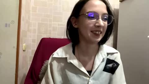 consuelamcelwaine online show from March 3, 8:37 pm