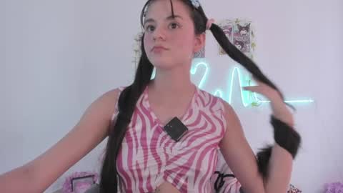 Coraline uwu     Bienvenidos al dulce mundo de Coraline    Hola amores soy Coraline  Una chica  tierna juguetona online show from June 18, 6:13 pm