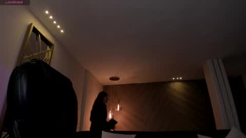 Corinne Russo online show from April 16, 12:16 pm