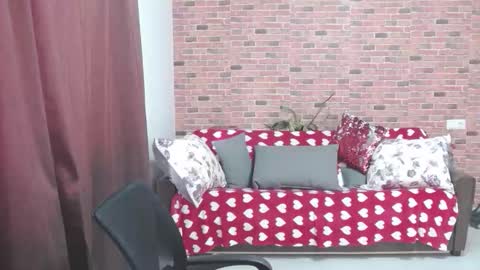 Elisa online show from November 3, 8:40 am