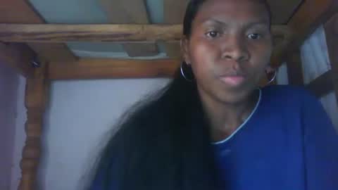 Snapshot of couleur_vanille chatting on December 4, 11:19 am couleur_vanille online show from December 4, 11:19 am