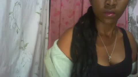 Snapshot of couleur_vanille chatting on September 14, 2:42 am couleur_vanille online show from September 14, 2:42 am