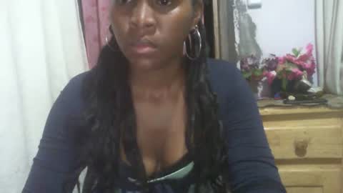 Snapshot of couleur_vanille chatting on January 30, 2:27 am couleur_vanille online show from January 30, 2:27 am