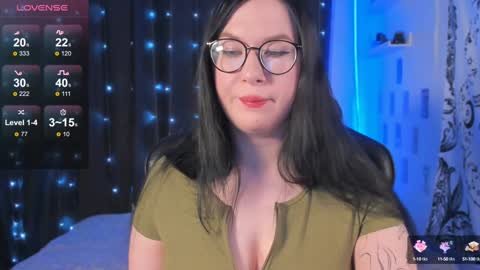 Snapshot of coy_amina_ chatting on January 30, 5:19 am Lilith online show from January 30, 5:19 am