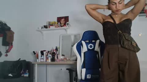 crazy sweetie online show from February 13, 3:02 pm