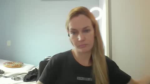 Anny online show from April 10, 10:54 am