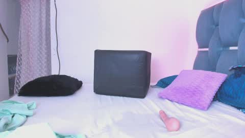 crazybaby_squirt online show from March 30, 8:47 am