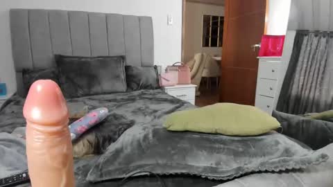 LAURA online show from November 5, 9:31 pm