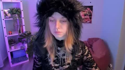 Alice online show from February 18, 1:32 pm