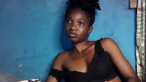 creamyxsugar online show from November 19, 5:29 am