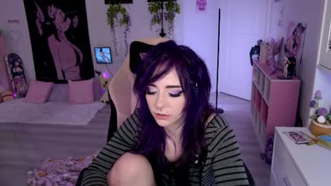 Crimson Kitten online show from August 3, 1:09 am