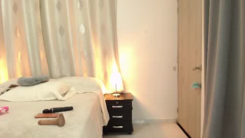 CRISSTI CUTE online show from July 6, 5:13 am
