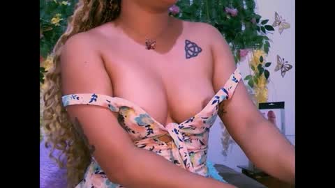 crysrus online show from October 3, 2:27 am