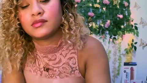 crysrus online show from February 15, 12:15 am