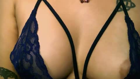 crysrus online show from February 11, 1:10 am