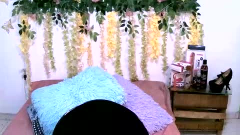 crysrus online show from February 20, 10:54 pm