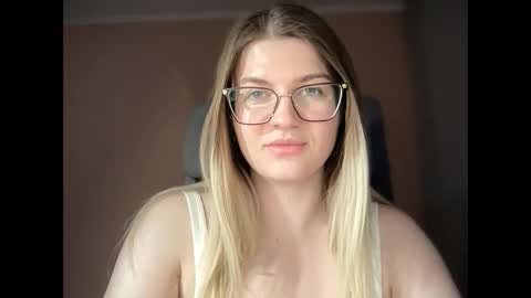 crystalblush01 online show from March 7, 6:59 pm