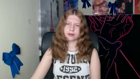 Stella online show from March 31, 6:35 am