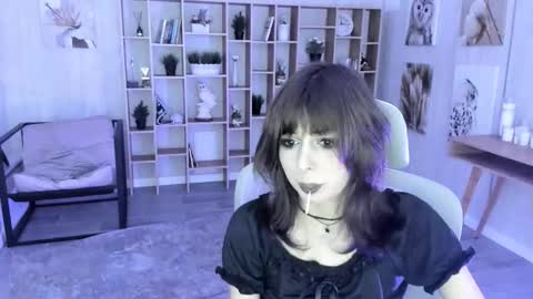 crystallbloom online show from October 28, 4:24 pm