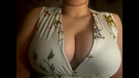 Snapshot of crystalyn777 chatting on October 26, 4:52 am crystalyn777 online show from October 26, 4:52 am