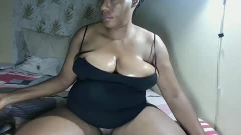 Snapshot of curvybae45 chatting on September 9, 7:13 pm curvybae45 online show from September 9, 7:13 pm
