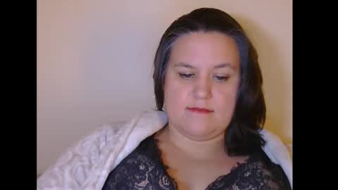 CurvyFlora online show from December 17, 8:29 am