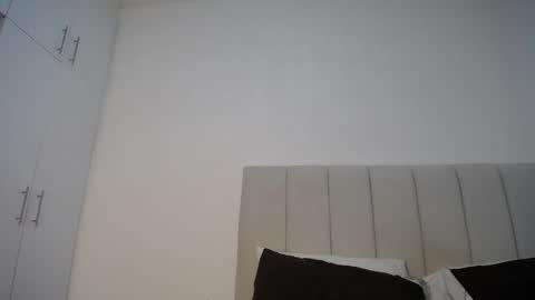 Liya online show from November 5, 2:33 pm