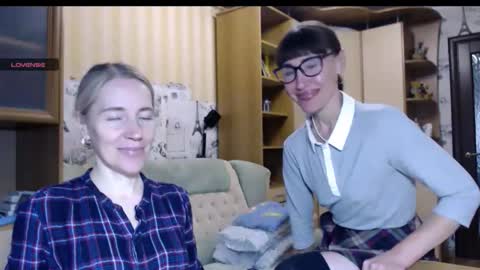 cute_lion_ online show from October 29, 1:15 pm