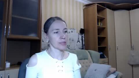cute_lion_ online show from June 16, 1:12 pm