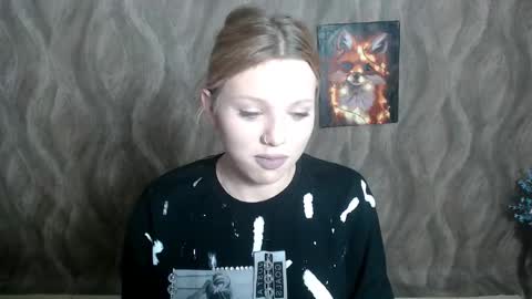 Mia online show from December 31, 7:31 am