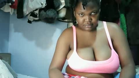 cute_roxie online show from March 24, 2:50 am