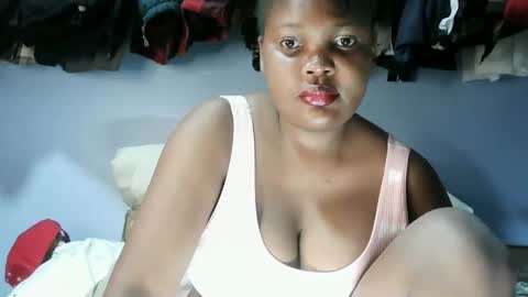 cute_roxie online show from March 2, 1:18 pm