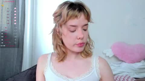 Amy online show from April 22, 10:45 am