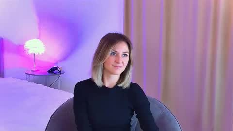 cutemirage online show from October 8, 2:32 pm