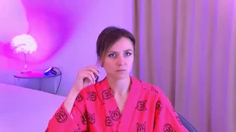 cutemirage online show from October 17, 3:04 pm