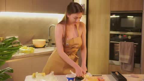 Ashley online show from February 8, 2:43 pm