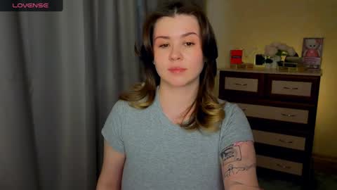 mili online show from April 22, 9:39 am