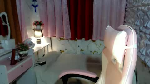 cutie_mitcha online show from October 2, 2:22 pm