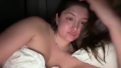 Cutieoggg420 online show from January 8, 6:50 am