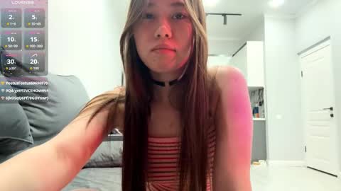 Akemi online show from September 11, 1:55 pm