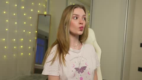 EMILY online show from January 22, 2:35 pm