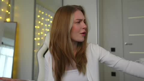 EMILY online show from December 28, 12:35 pm