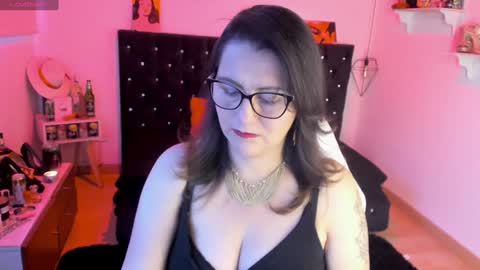 Mia  online show from January 24, 11:37 am
