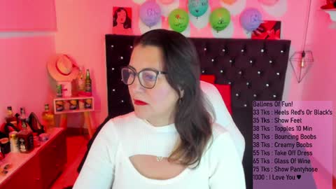 Mia  online show from February 2, 11:08 am