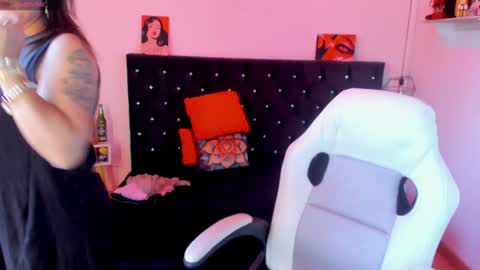 Mia  online show from January 27, 9:44 pm