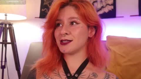 Snapshot of daarlene chatting on September 18, 9:24 pm Darlene online show from September 18, 9:24 pm