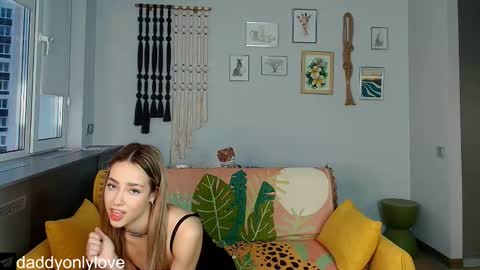 Zoe online show from October 6, 9:19 pm