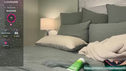 Snapshot of daddyslittlegirl12 chatting on January 17, 4:49 am Jaime online show from January 17, 4:49 am