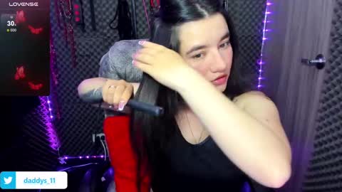 Lili online show from March 5, 4:24 pm